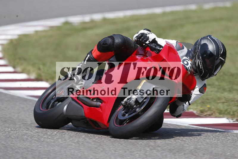 /Archiv-2025/49 26.08.2025 Cornu Master School ADR/rot-rouge/63